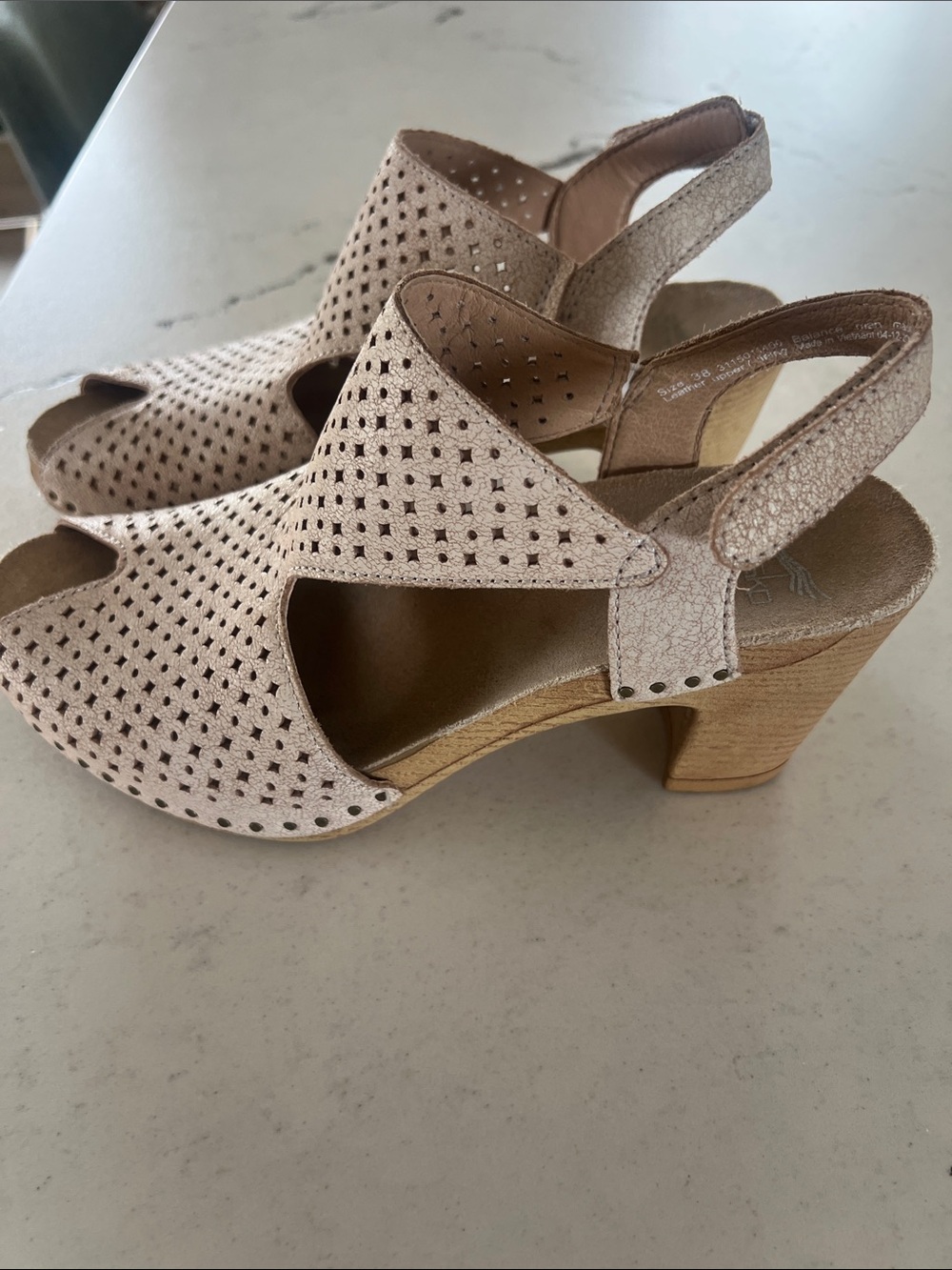 Dansko Women’s Peep-Toe Slingback Heels in Light beige size 38.